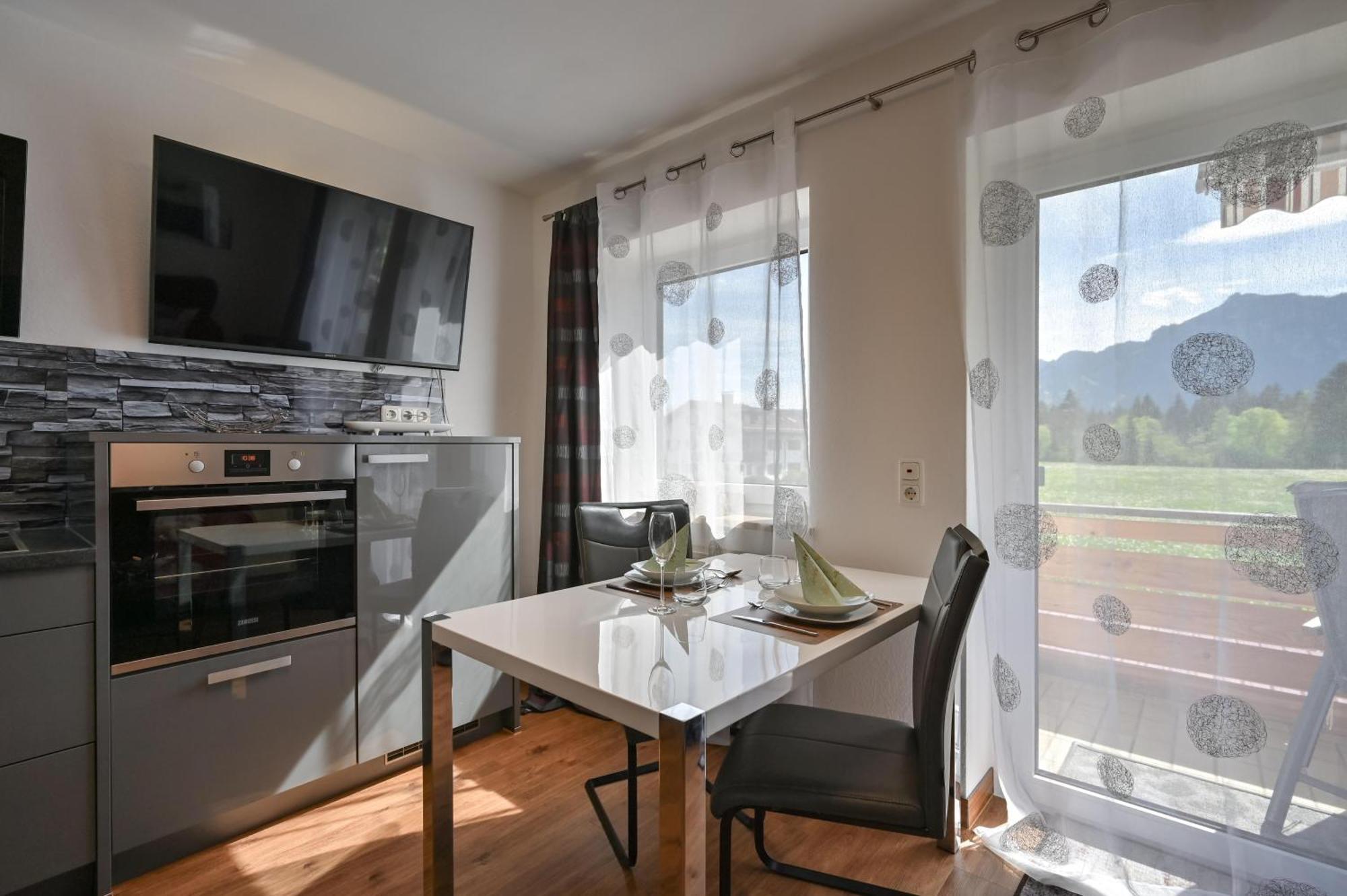 Ferienwohnung Herzstueck Im Haus Schlossblick Füssen Екстериор снимка